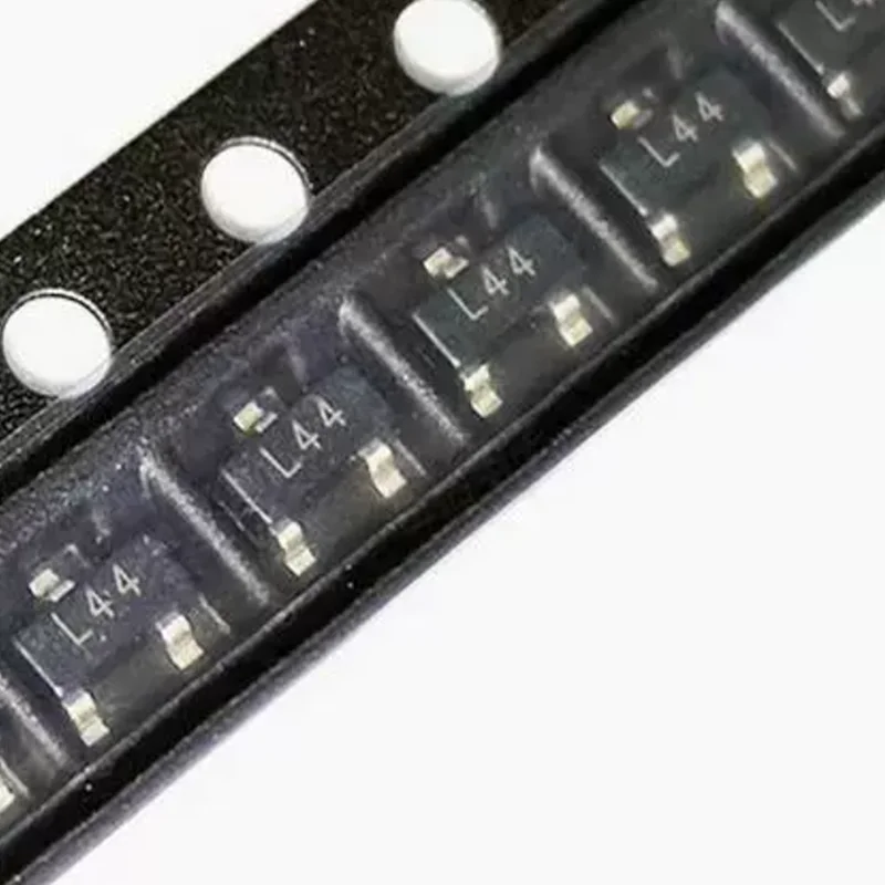 

200 шт. 100% новые чипы L44 SOT-23