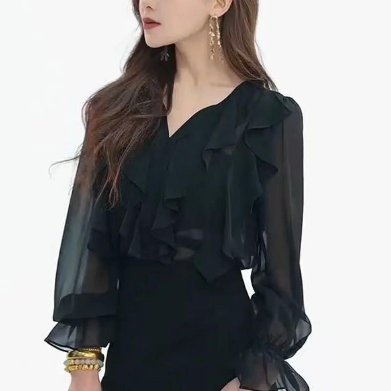 

2025 Autumn New French Ruffled Chiffon Shirt Temperament V-neck Versatile Solid Color Bell Sleeve Shirt for Women
