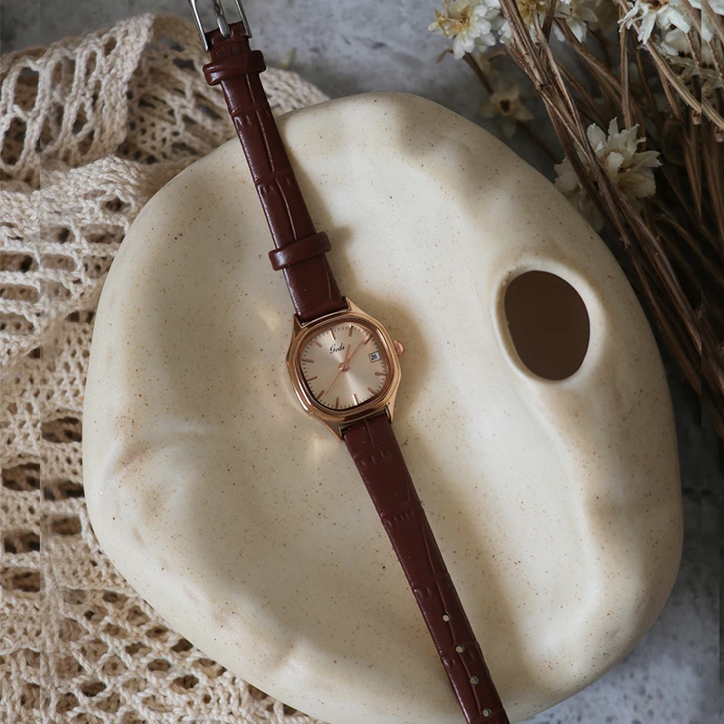 

New Women'S Watch, Retro And Artistic Style, Light Luxury Leather Strap, Exquisite Women'S Wristwatch, Perfect Gift For Women.
