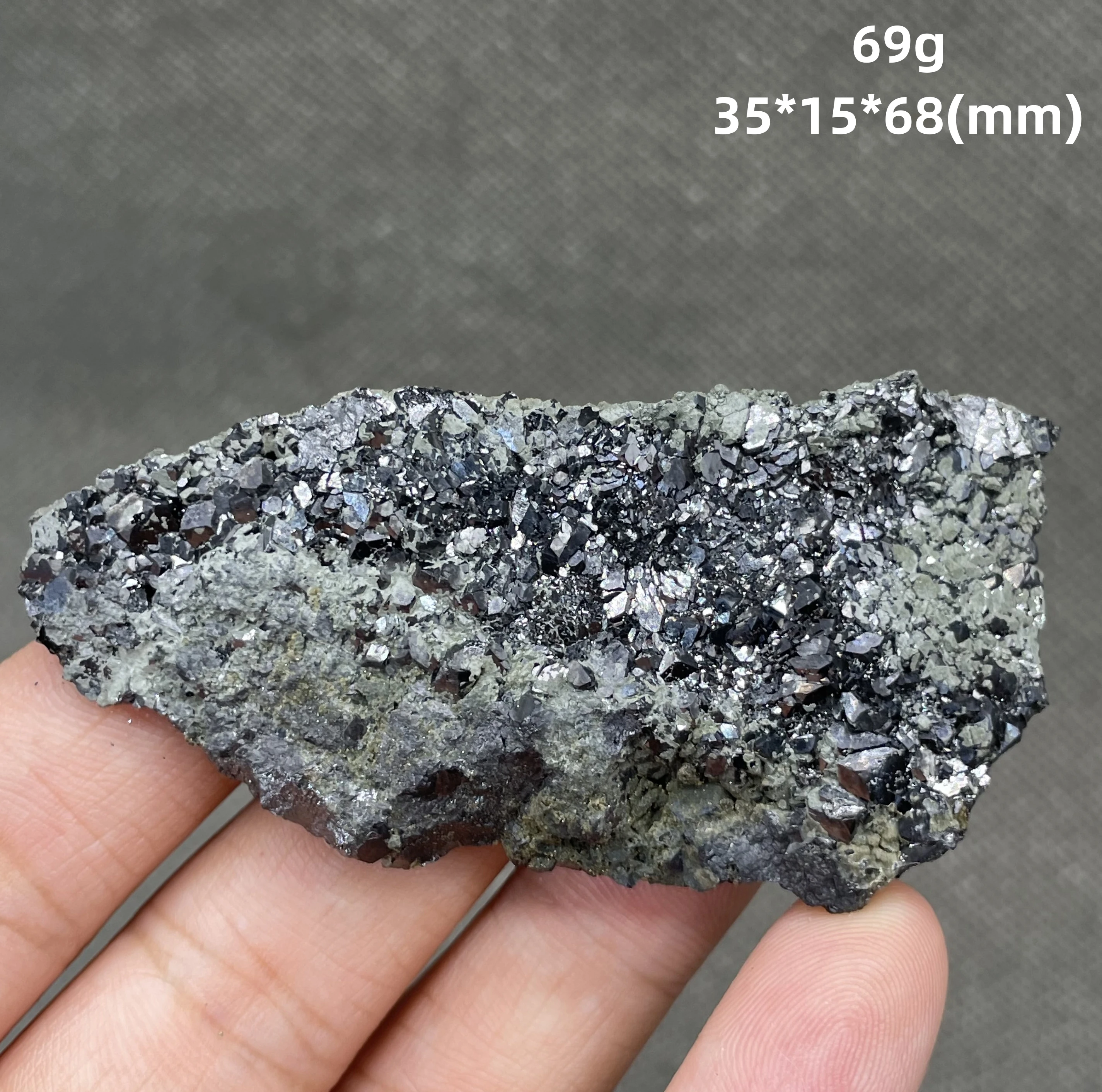 NEW! 100% Natural Magnetite mineral specimen quartz crystal specimen Stones and crystals