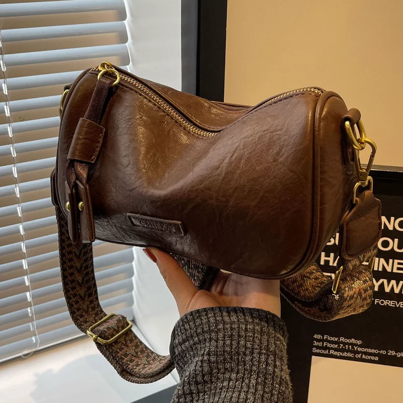 

Spring Versatile Fashion Wide Strap Shoulder Crossbody Bag Vintage Pillow Bag