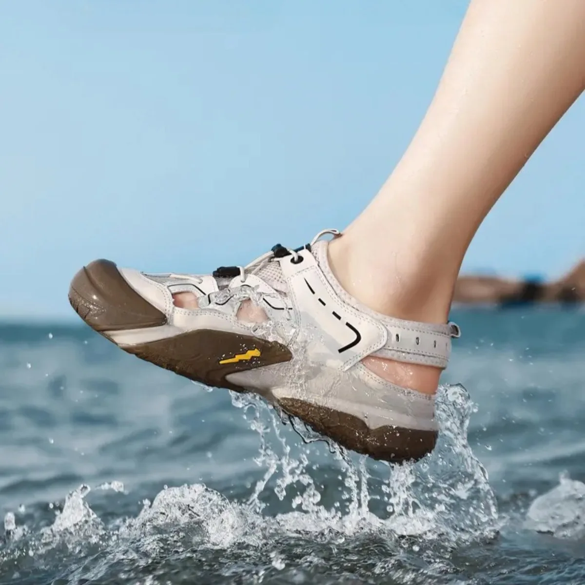 

Мужские сандалии с закрытым носком и сетчатым верхом, перфорированные нескользящие водонепроницаемые ботинки для походов, летние уличные треккинговые сандалии