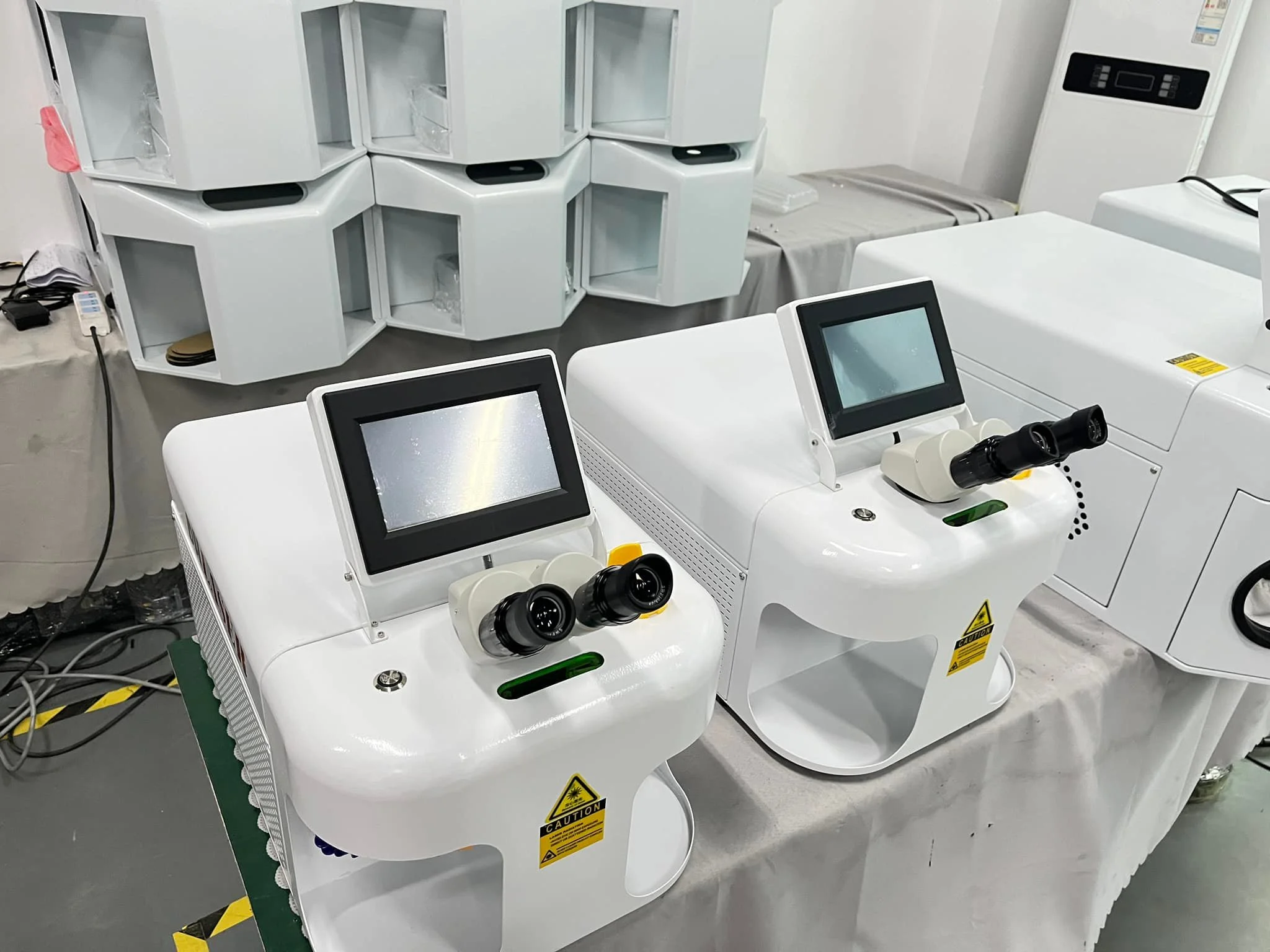 200W Mold Repair Automatic Yag Spot Jewelry Laser Welding Machine