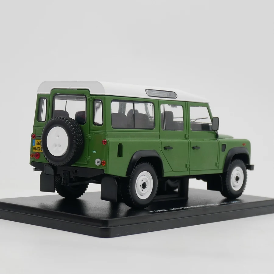 Ixo 1:24 Scale Diecast Alloy Land Rover Defender 110 2005 Toys Cars Model Classics Adult Collection Souvenir Gift Static Display