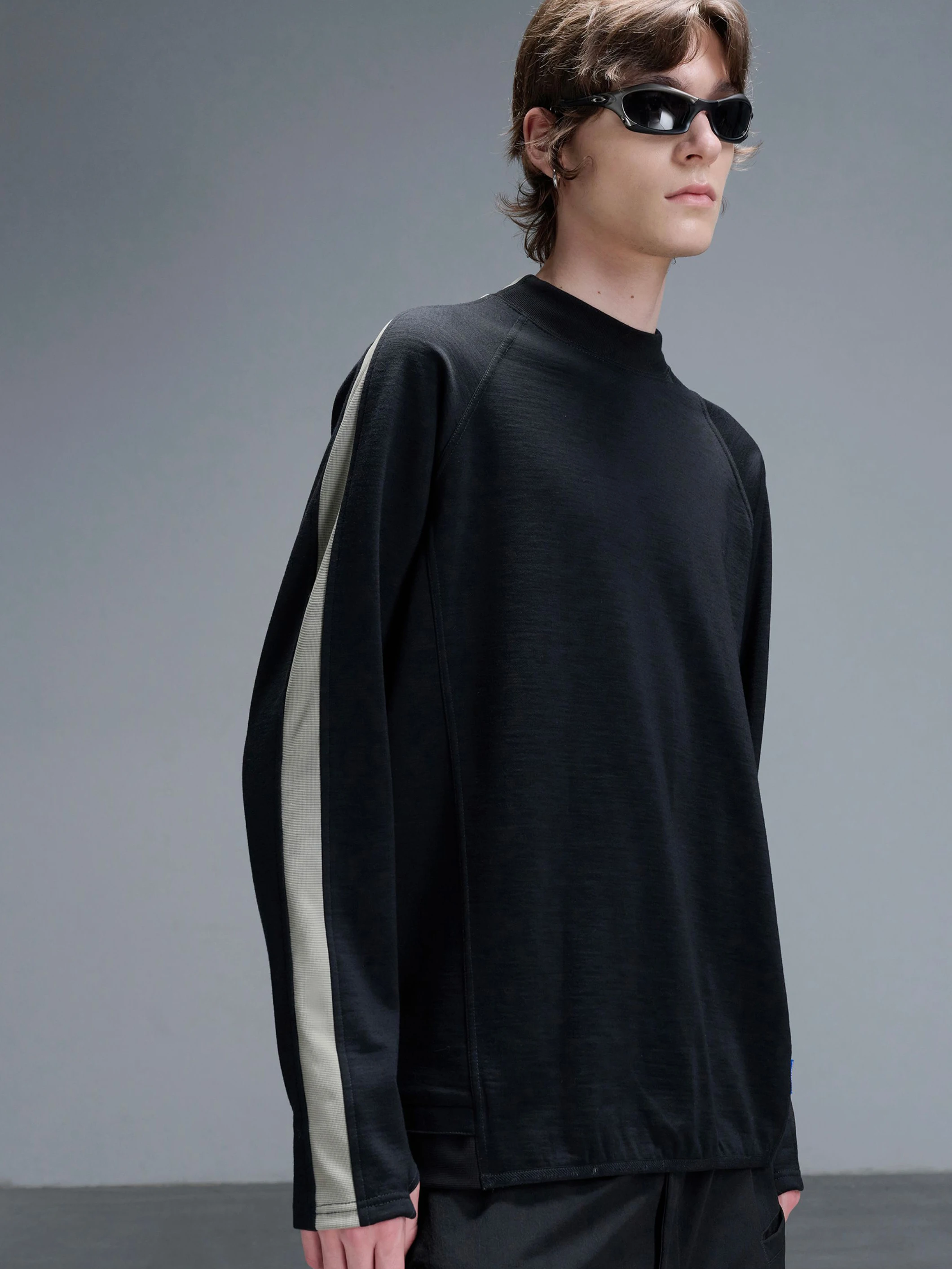 

Футболка с длинными рукавами и полувысоким воротом, из 0237 мериносовой шерсти