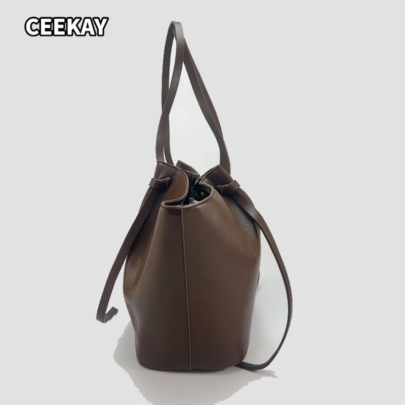 Fashion Large Capacity Trapeze Women Shoulder Bags Designer Metal Lock Handbags High-Quality Pu Leather Big Tote Commute Bag - view 3