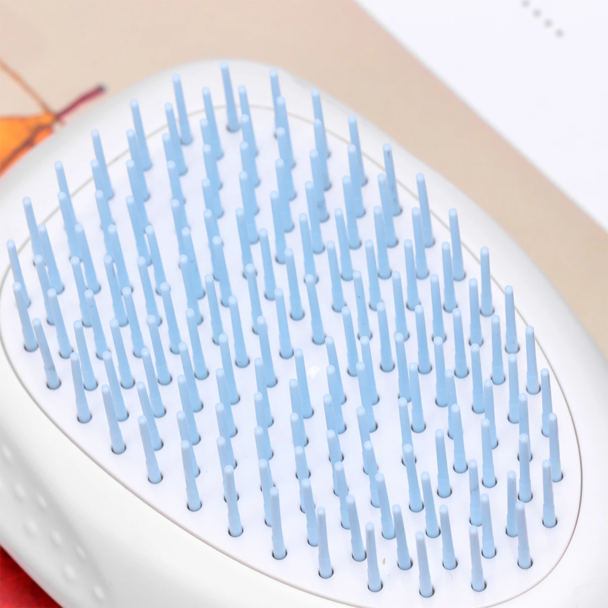 

Pet Cleaning Hair Removal Comb Dog Cat Grooming Tool Shedding Massager Dematting Brush Anti Slip Handle Portable Reusable Pet