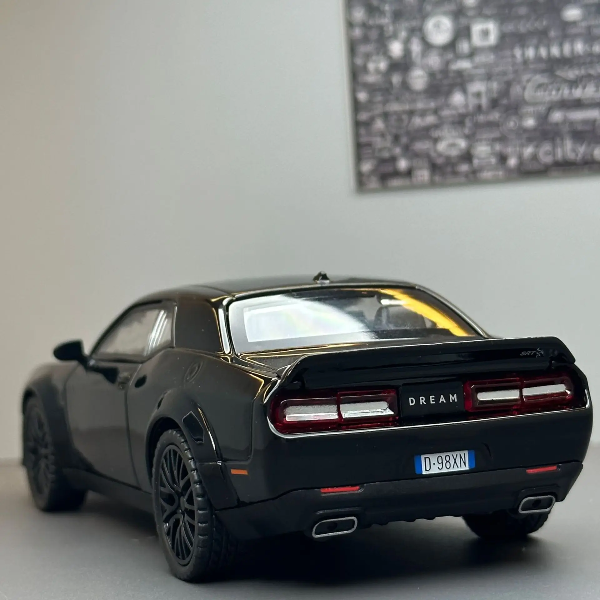 1/32 Scale Challenger SRT Demon Car Toy Alloy Diecast Sports Car Model with Light Sound Car Model Toys for Kids Gift Collection