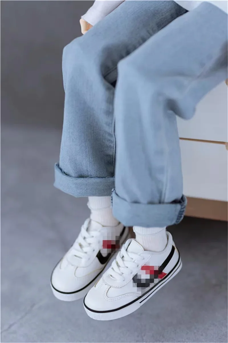 BJD/SD Scarpe da bambola Ragazzi Bianco Nero Bello Casual Scarpe da ginnastica sportive da tavolo 1/4 1/3 Mini stivali con suola piatta Regali Accessori per bambole