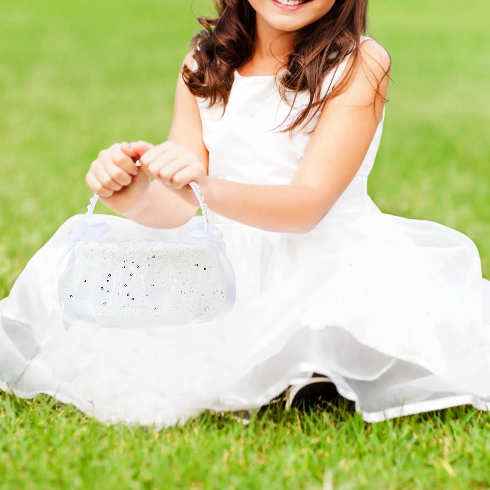 White Lace Flower Basket Exquisite Romantic Craftsmanship Wedding Party Decor Bridal Accessory Flower Basket