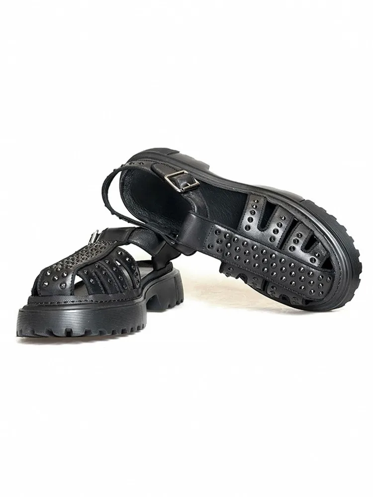 Men Retro Summer Rivet Close Toe Buckle Breathable Hollow Out Gladiator Shoes Strap Cowhide Genuine Leather Casual Beach Sandals