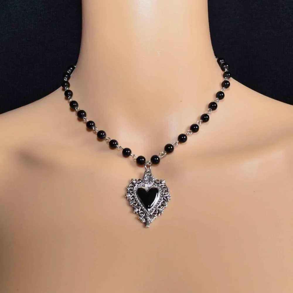 Gothic Red Heart Pendant Necklace for Women Silver Color Ornate Frame Black Beaded Chain Dark Aesthetic Victorian Y2K Jewelry