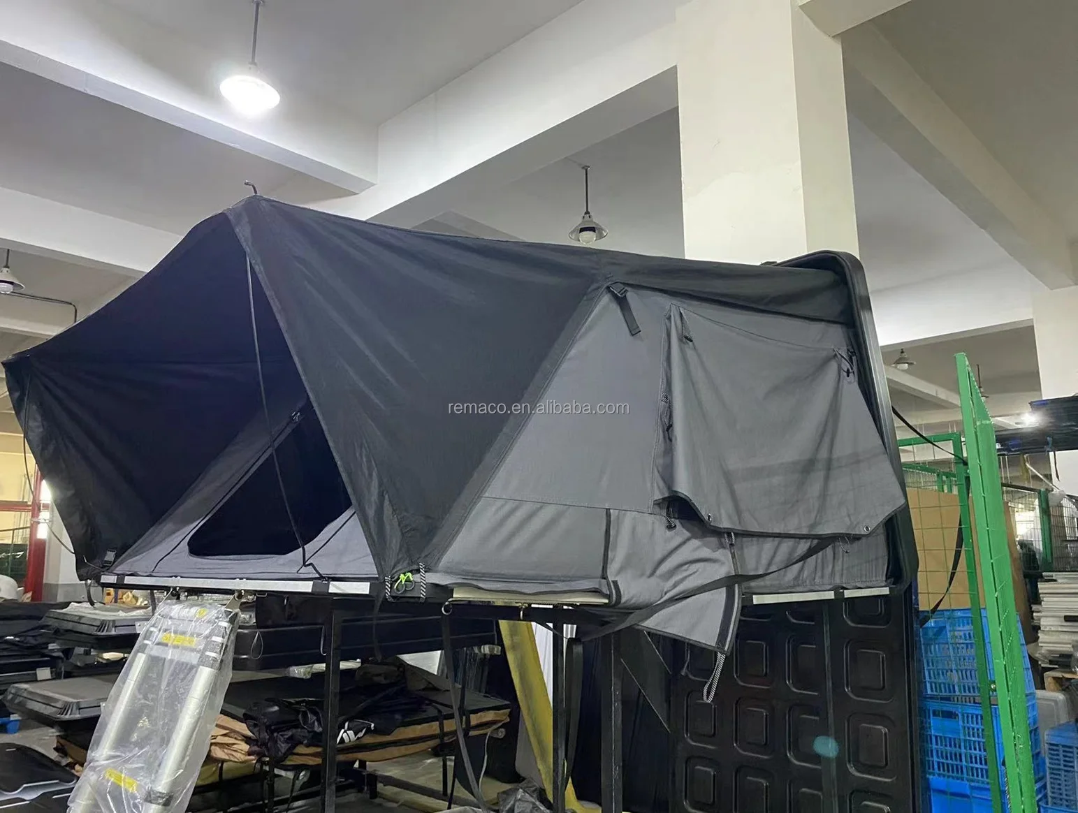 

Best Selling SUV 4 Person Camping Car Hard Side 160 Rooftop Tent Large Inner Space Clamshell ABS Hard Shell Roof Top Tents