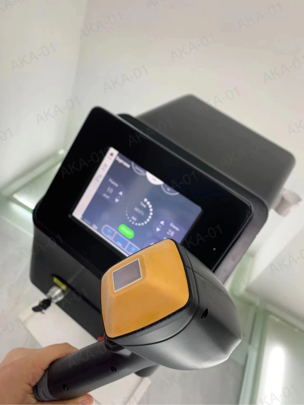 Diode laser portable à trois longueurs d'onde, épilation professionnelle, bain, cheveux permanents, conception 3500W, 755 nm, 808 nm, 1064nm