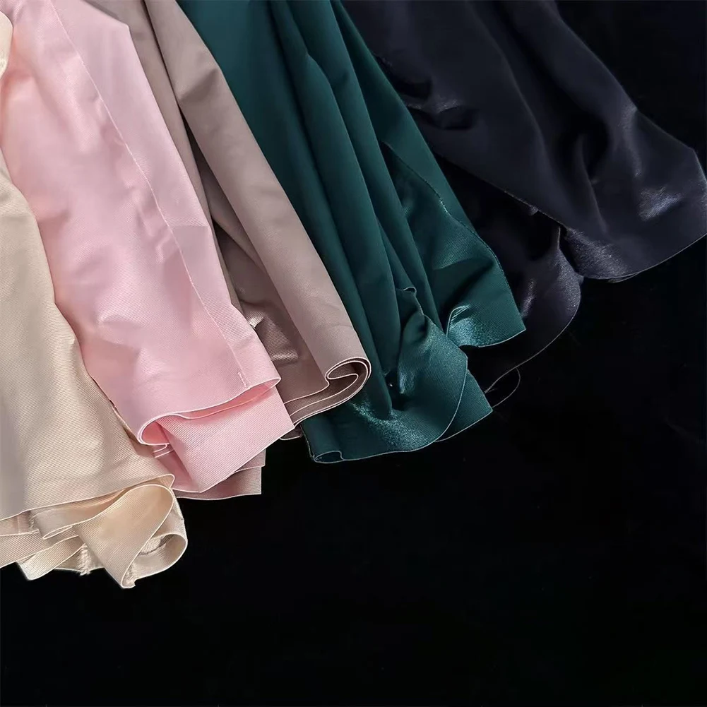 

Мужские глянцевые трусы-боксеры из ледяного шелка, легкие, дышащие, с 3D U-образным карманом, бесшовные, повседневное нижнее белье