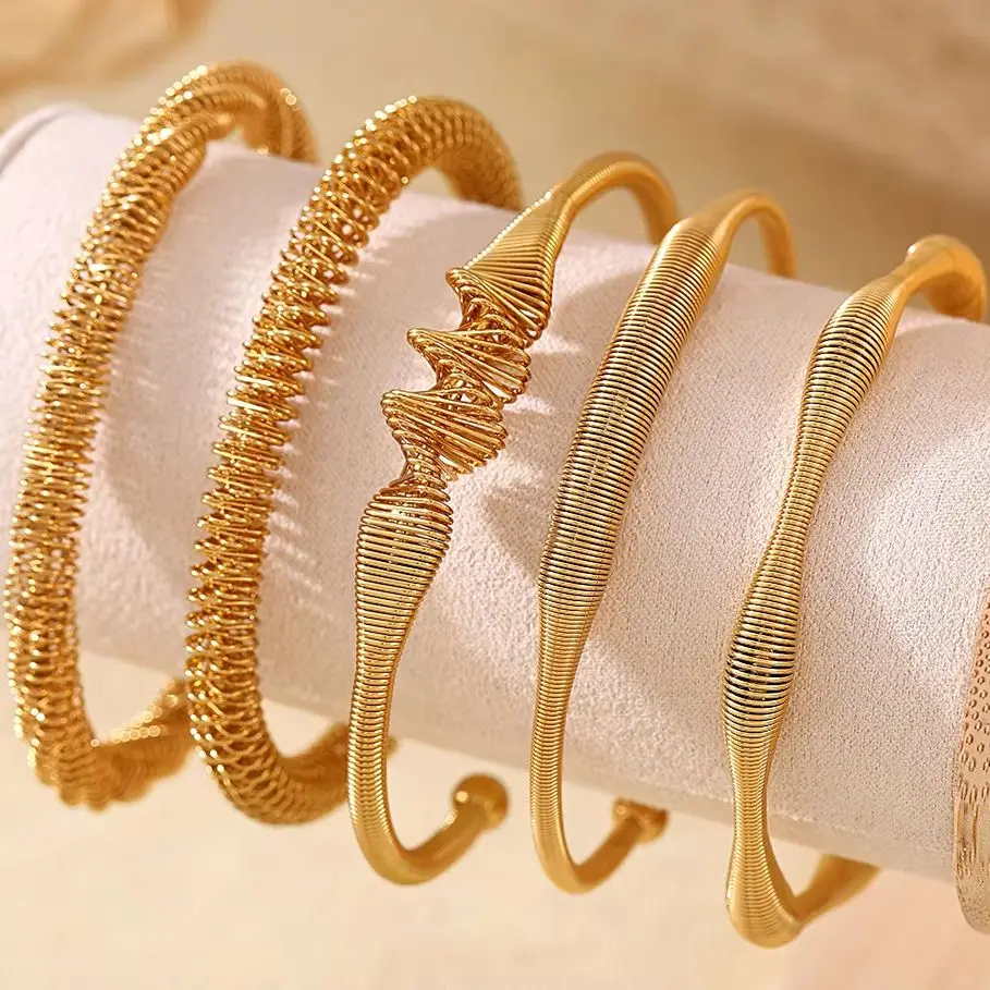 Nivora 316L Stainless Steel Cuff Bracelets For Women Wristband Spiral Pattern Charm Statement Bangle Fashion Waterproof Jewelry
