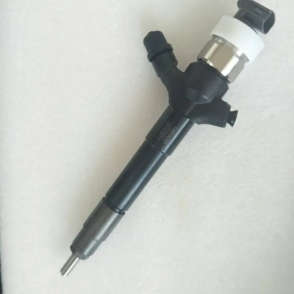 095000-5760  Injector 4m41 MITSUBISHIS 1465A054