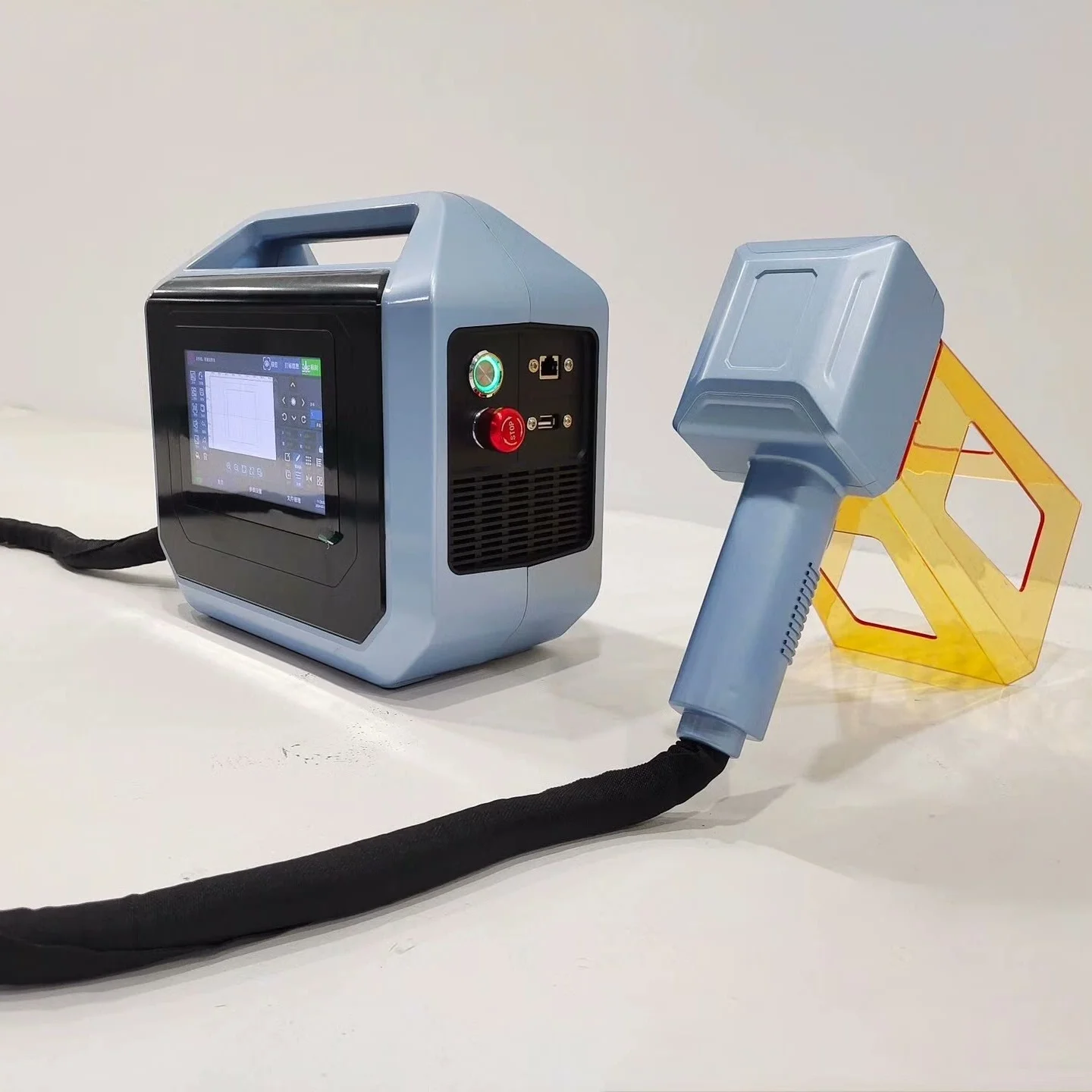 低価格20w 30wミニハンドヘルドファイバーマーキングマシン PVCプラスチックパイプ彫刻印刷用