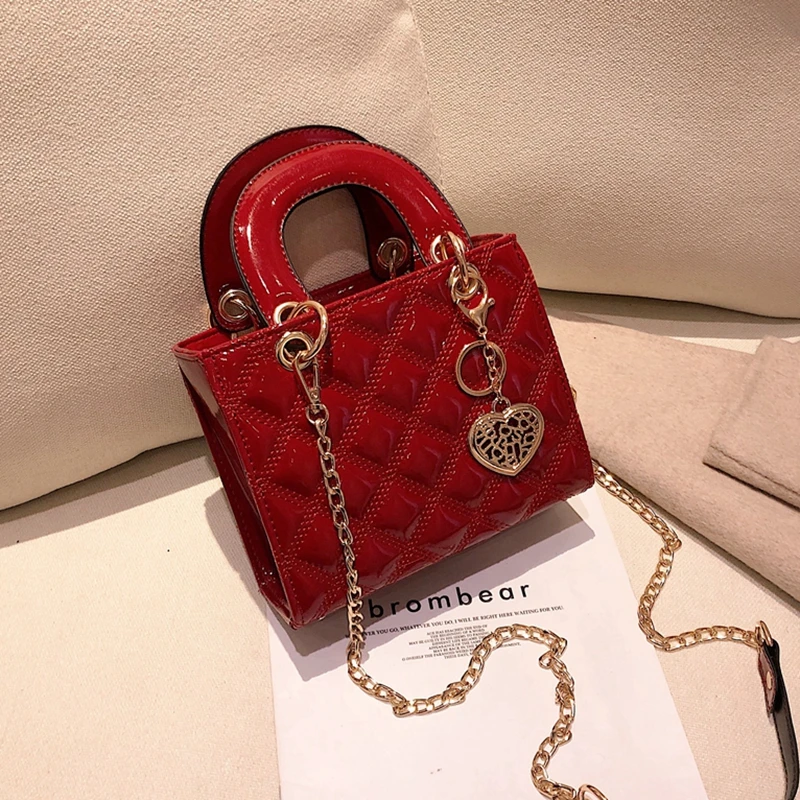 Lacquer Leather Glossy Wine Red Plaid Crossbody Bag 2024 New Women\'s Love Pendant Chain Shoulder Bags Luxurious Elegant Handbag