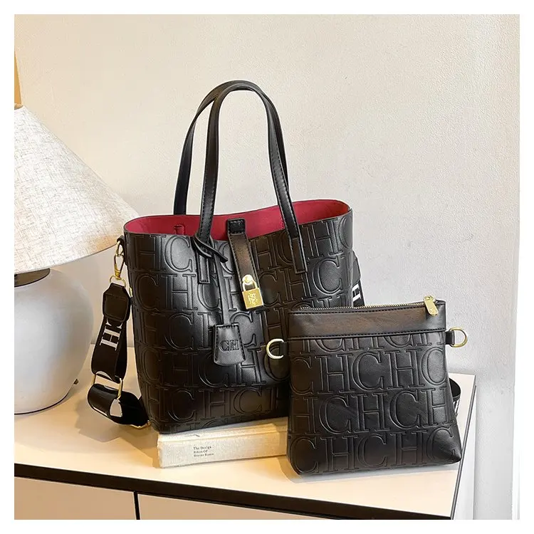 

2026 A/W Women's Plush Tote Bag, Warm Soft Faux Fur Crossbody Purse, Large Capacity Shoulder Bag for Winter Commute