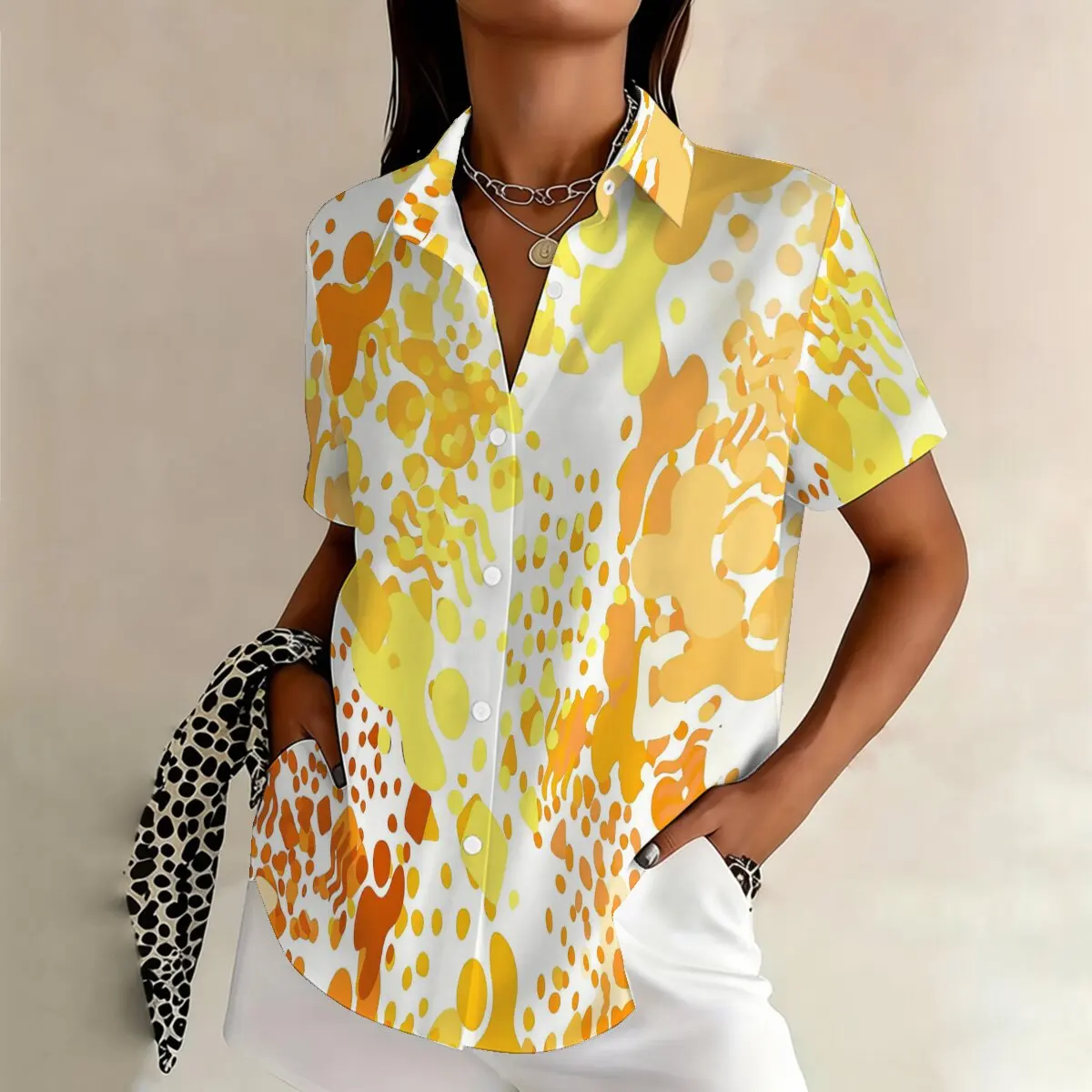 

Простая и стильная женская летняя рубашка больших размеров с короткими рукавами и отложным воротником, с индивидуальным принтом, модный и универсальный топ.