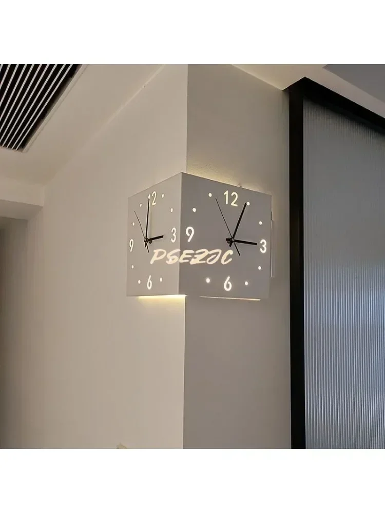 Creative Home Wandklok Woonkamer Vierkant Stille Hoekwandklok Stijlvolle en eenvoudige metalen dubbelzijdige wandklok - afbeelding 2