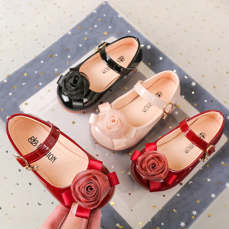 

Kids Princess Shoes with Sweet Flower Girls Leather Shoes Black Glossy Versatile 2025 Autumn New Children Dance Shoes Size 21-36