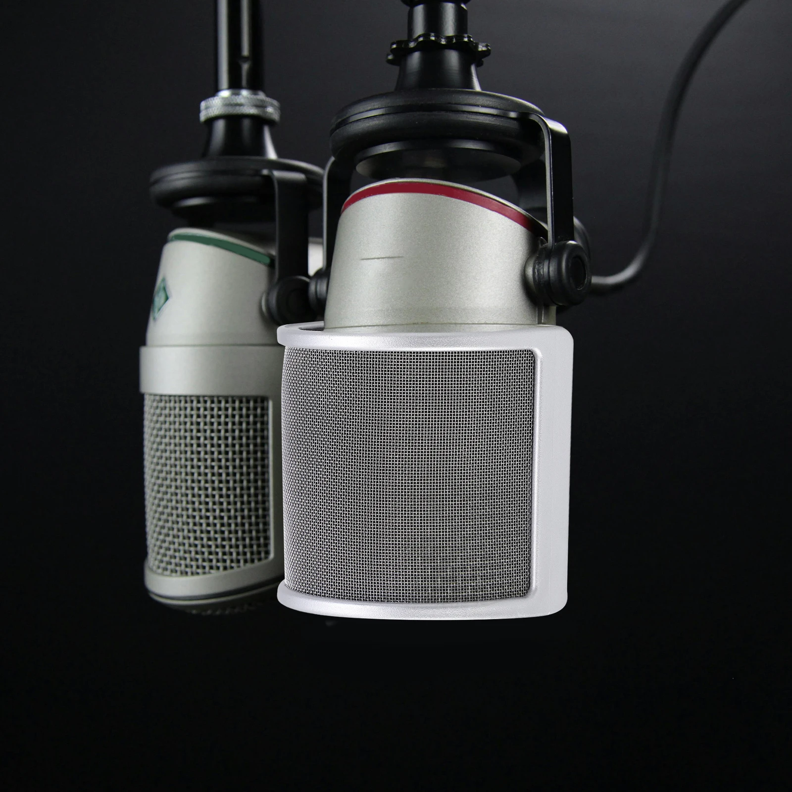 

Handheld Mic Windscreen Cover U Shape Shield Practical Design Easy Install for Clear Recording Experience Microphone Pop Filter