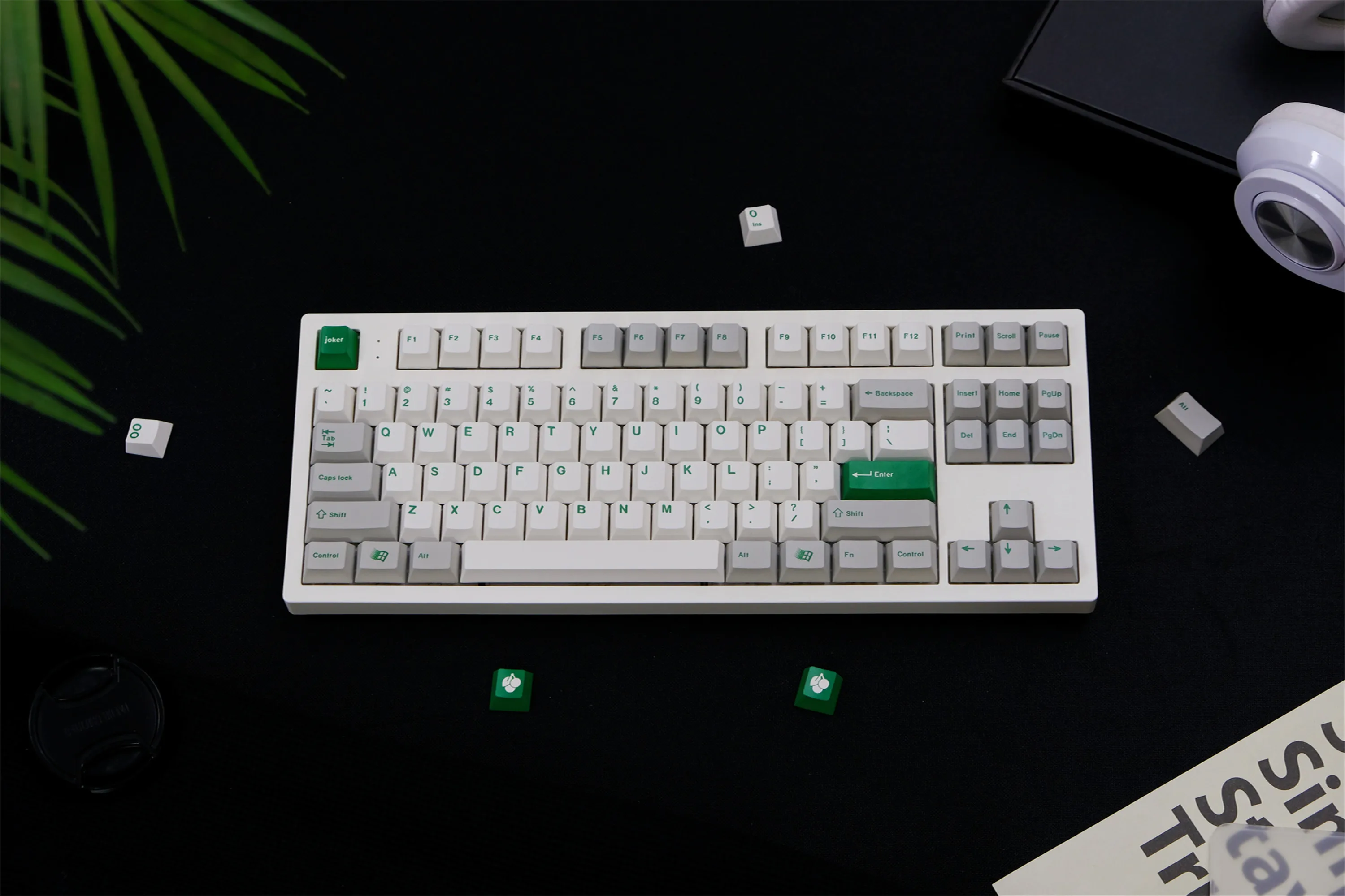 

GMK Clown Keycaps 149 Keys PBT Material Keycaps CHERRY Profile DYE-SUB For MX Switch Wooting Mechanical Keyboard ISO ANSI Layout