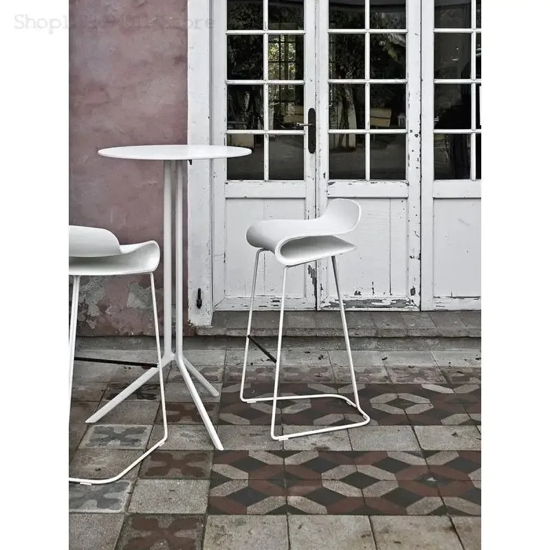 Silla de Bar nórdica, taburete alto Simple moderno, silla de Bar de hierro para el hogar, taburete de Bar de estilo Industrial, silla alta de escritorio frontal