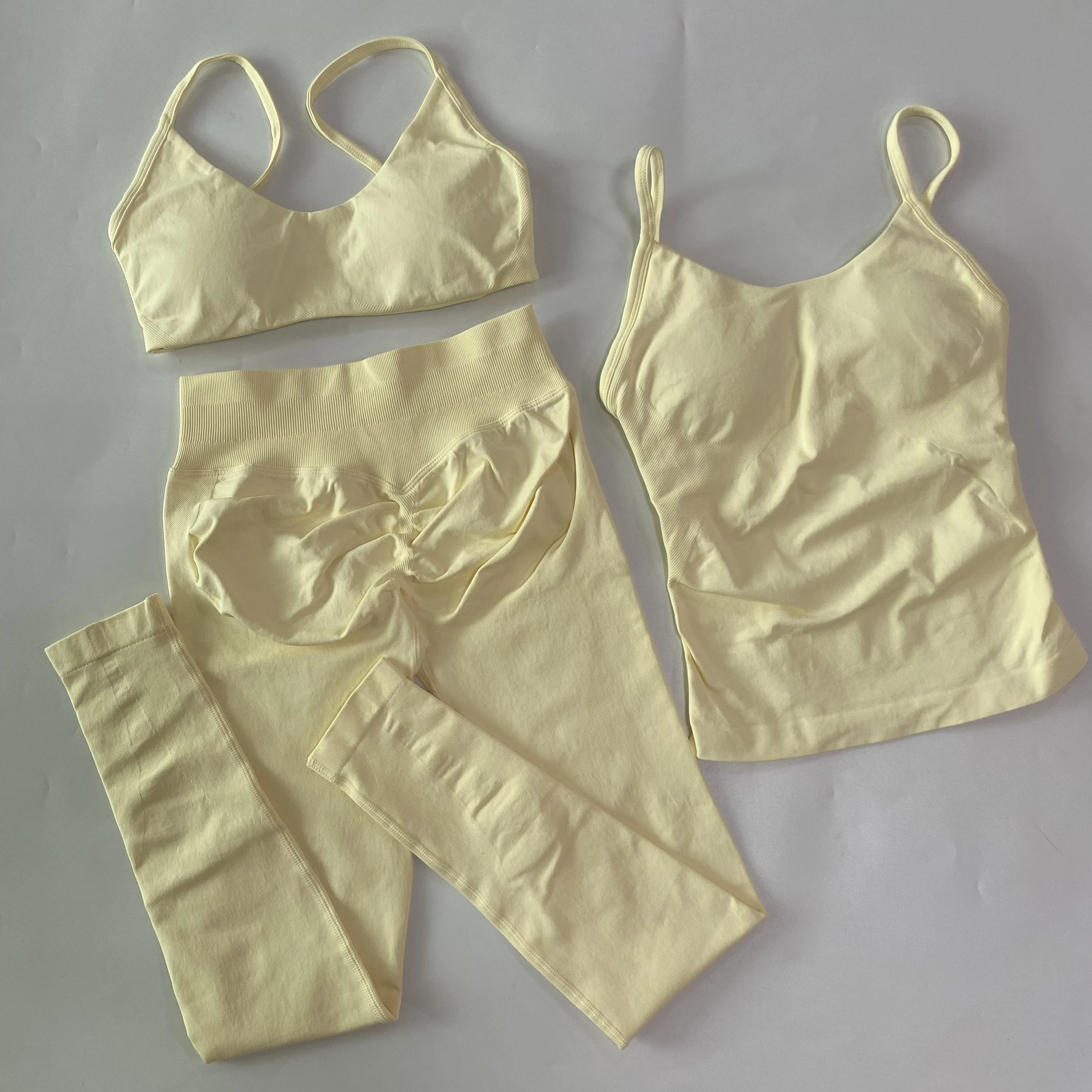 3-teiliges nahtloses Yoga-Set, Sport-BH, Top mit Rundhalsausschnitt, High-Waist-Leggings mit Po-Formung, Fitness-Workout-Sportanzug – Detail 15