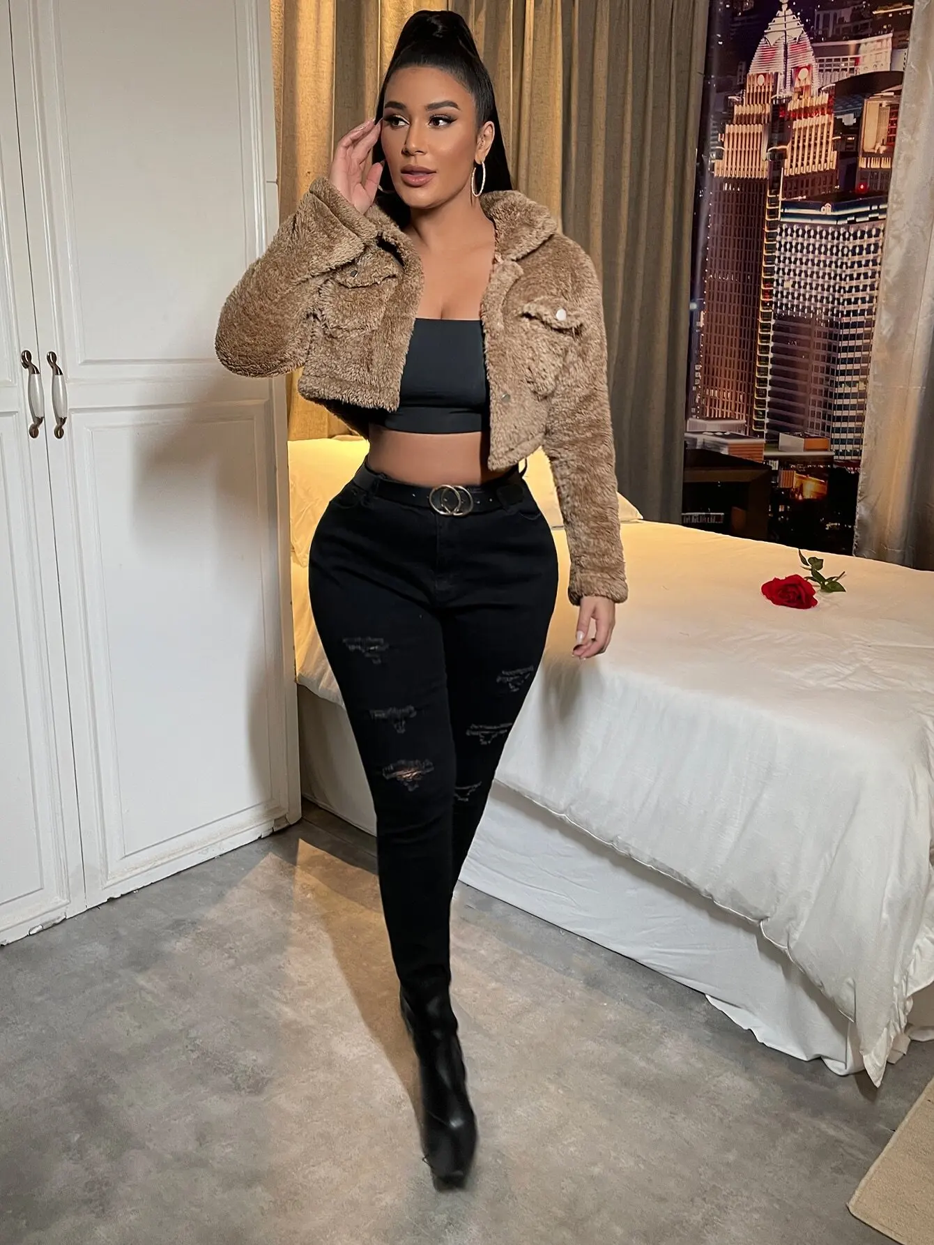 

Women's Faux Fur Cropped Bomber Jacket, Y2K Style, Long Sleeve, Single-Breasted, Autumn Winter Cozy Outerwear