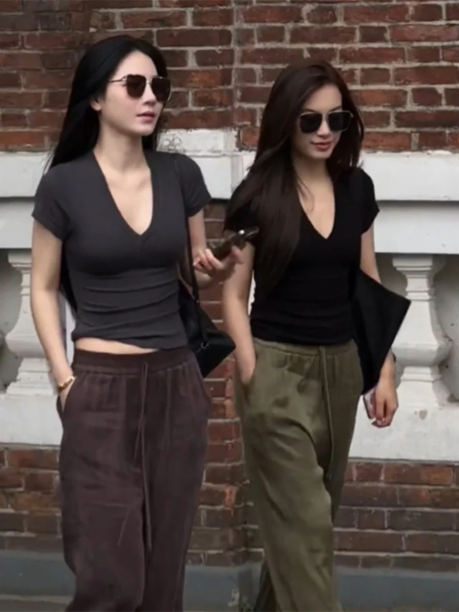 

American Sle V-Ne ort Sve T-irt Women Summer Korean Sle Hot Girl Pure Desire Sle Body irt Commute Sle Slim...