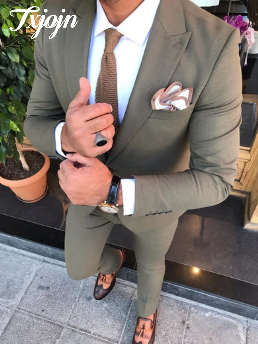 Fashionable Peak Lapel Men Suit Set 3PCS Classic Single Button Men Tuxedos Suit Formal Slim Suit For Groom Graduation Suit Custo