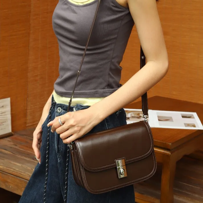 bolso-cuadrado-pequeno-de-alta-gama-estilo-coreano-para-mujer-nuevo-modelo-2026-retro-de-cuero-para-llevar-al-hombro-cru