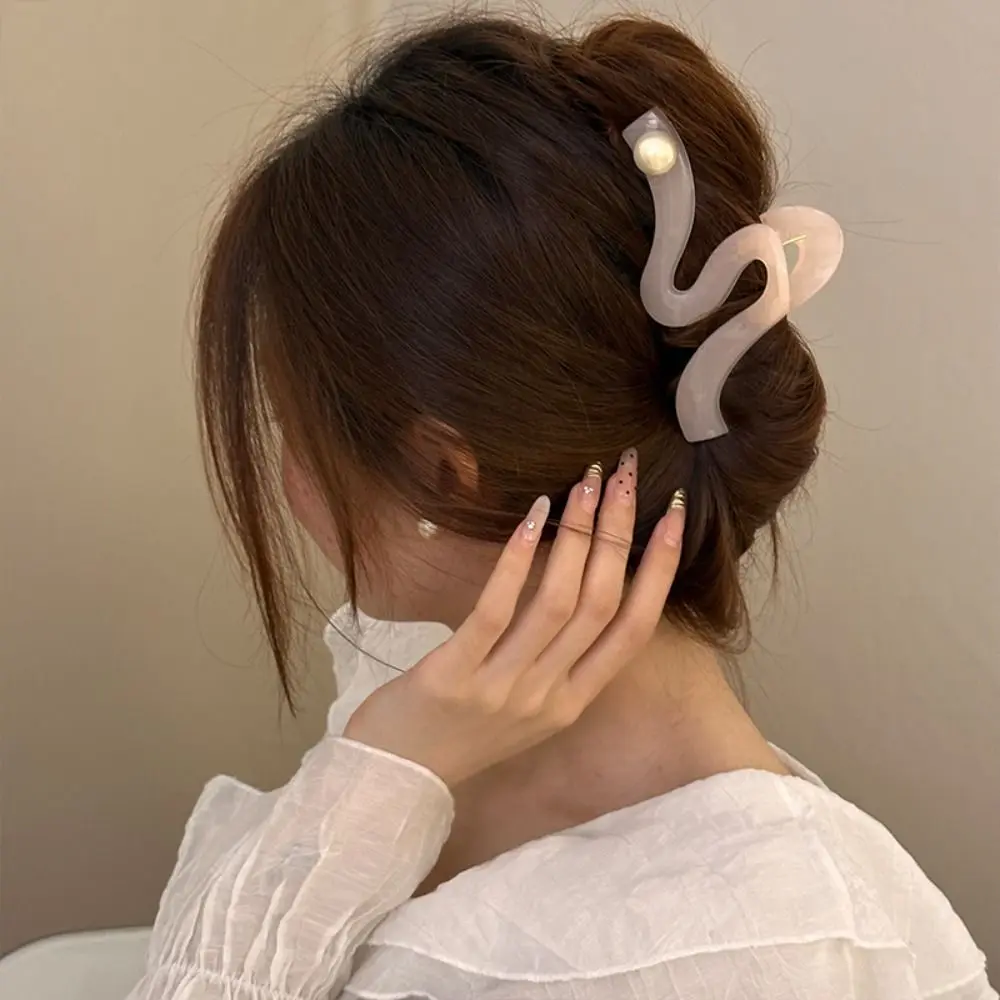 Cute Solid Color Wave Hair Claw Imitation Pearl Temperament Pearl Hair Clip Korean Style Sweet Girl Shark Clip Streetwear