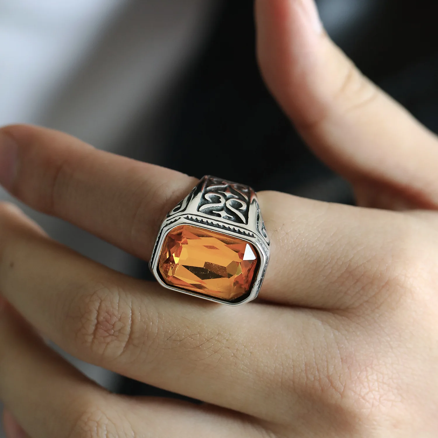 Hochwertige große quadratische Edelsteinringe für Frauen, Edelstahl-Ehering, direkt ab Werk, Großhandel mit Schmuck – Detail 1