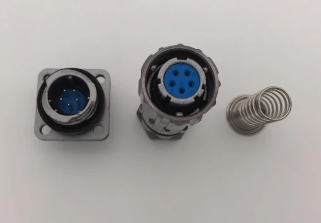 ปลั๊ก SOCKET FQ14-5 Core FQ14-5ZJ/5TK ประเภทหัวเข็มขัดกันน้ํา Connector เปิด 14 มม.