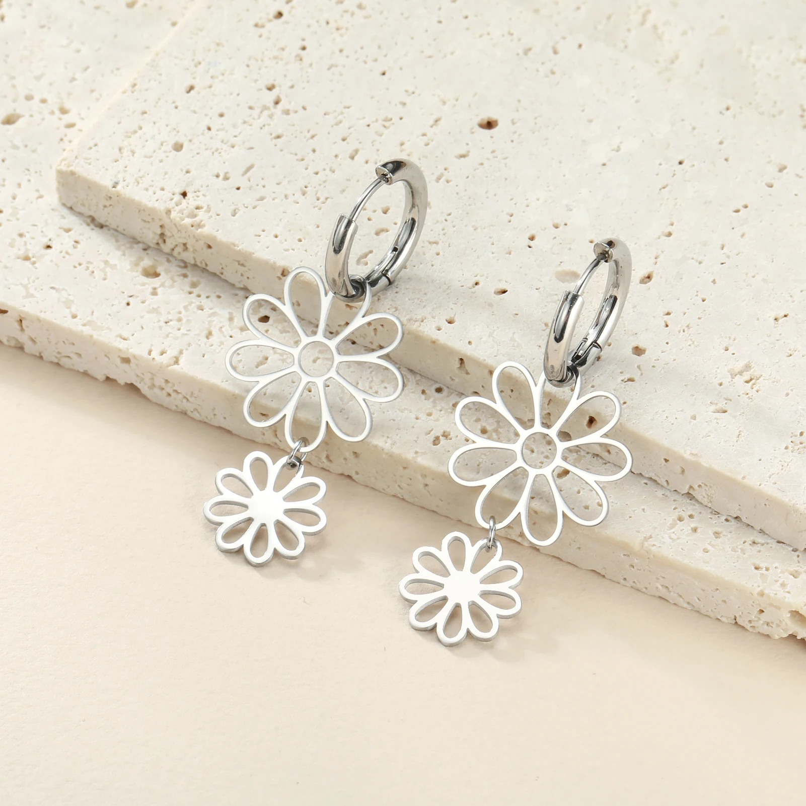 Skyrim Hollow Solid Nine petal Flower Pendant Stainless Steel Earrings For Women\'s Fashion Hoop Bohemian Birthday Gift Jewelry