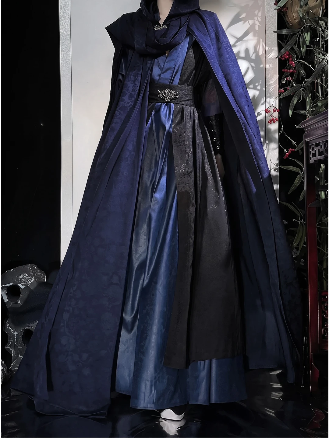 Elegant Youthful Hanfu Cosplay Clothing Men's Women's Improved Martial Arts Style Autumn Winter Fashionable Traditional Costume