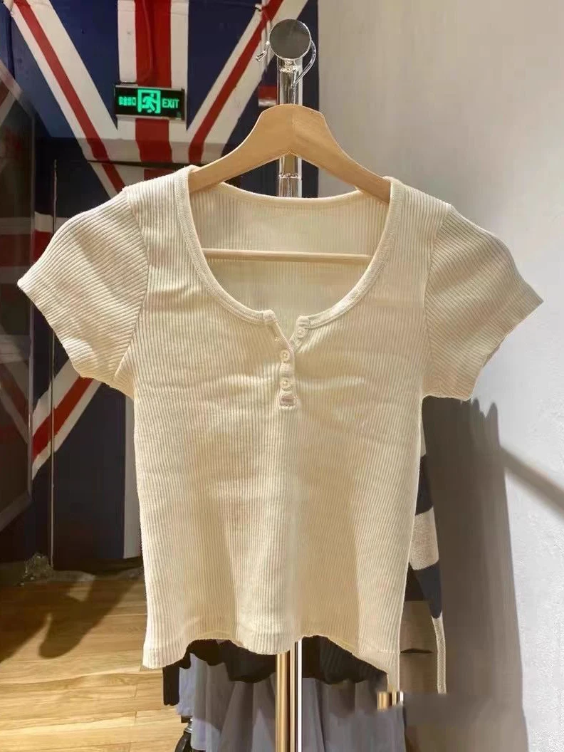 Screw Thread Sweet Slim T-shirts Women Summer Three Buttons Short Sleeve Tshirt Cotton Solid Casual Vintage Ribbed Crop Tops