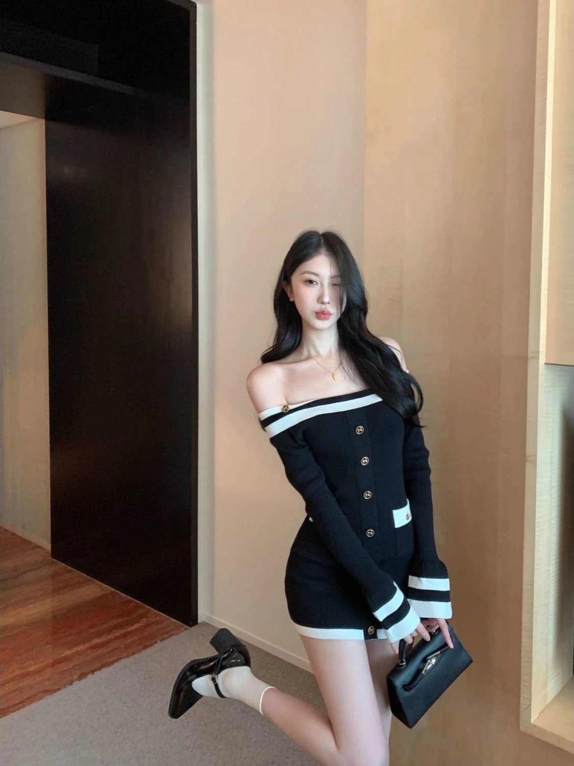 

Slim Fit Knitted Short Dress with Long Sleeves And Belt Korean Style Casual Wear for Women in Spring Summer Autumn And Winter