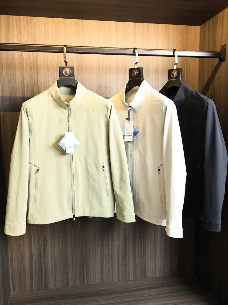 High-End Double-Layer Windproof Water-Resistant Men's  Color Outdoor Soft  Jacket Standard Fit Fashion Urban Style