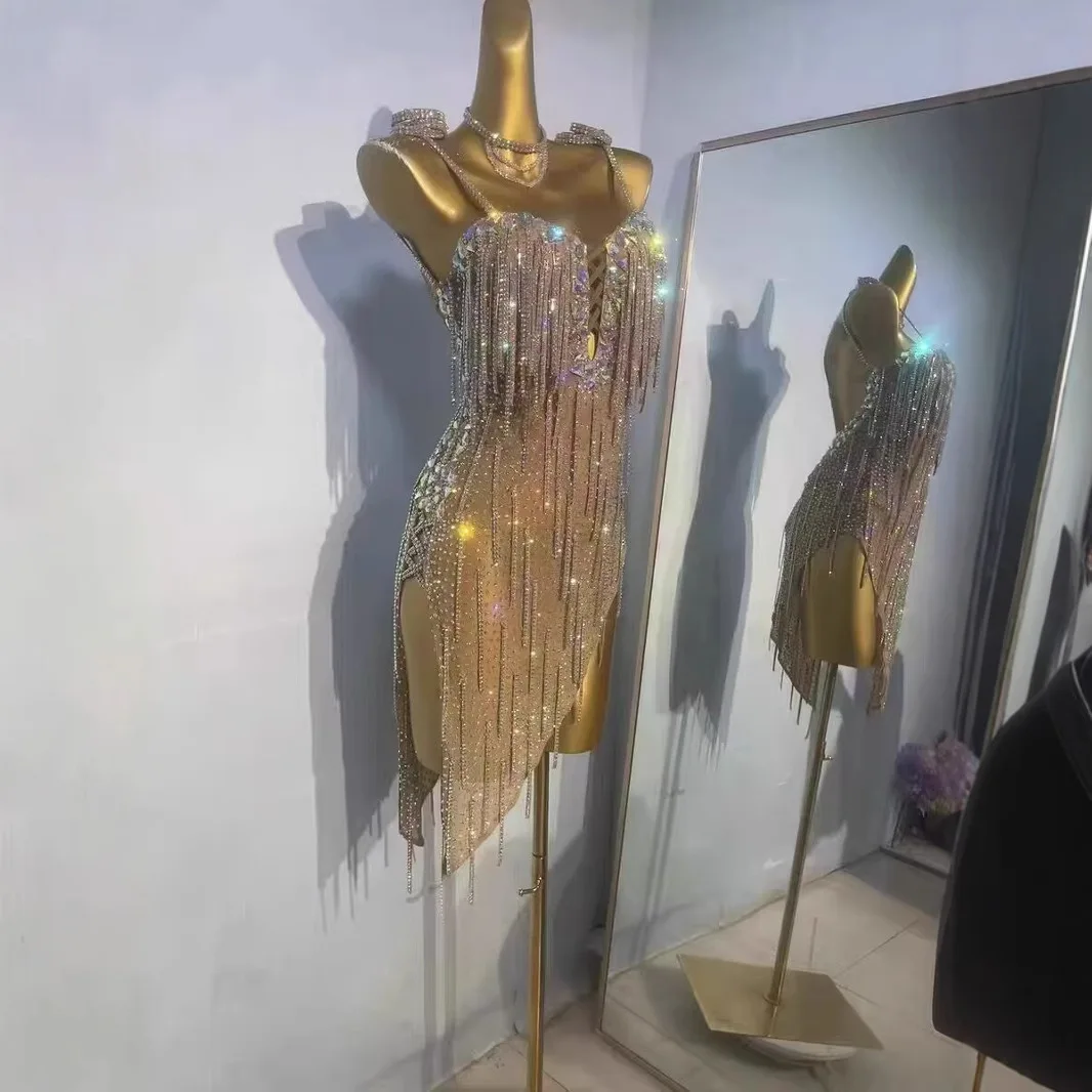 ห้องบอลรูมเต้นรําละตินการแข่งขันเสื้อผ้าผู้ใหญ่Professional Art Examinationเสื้อผ้าBlackpool Eliteดอกไม้ประสิทธิภาพ