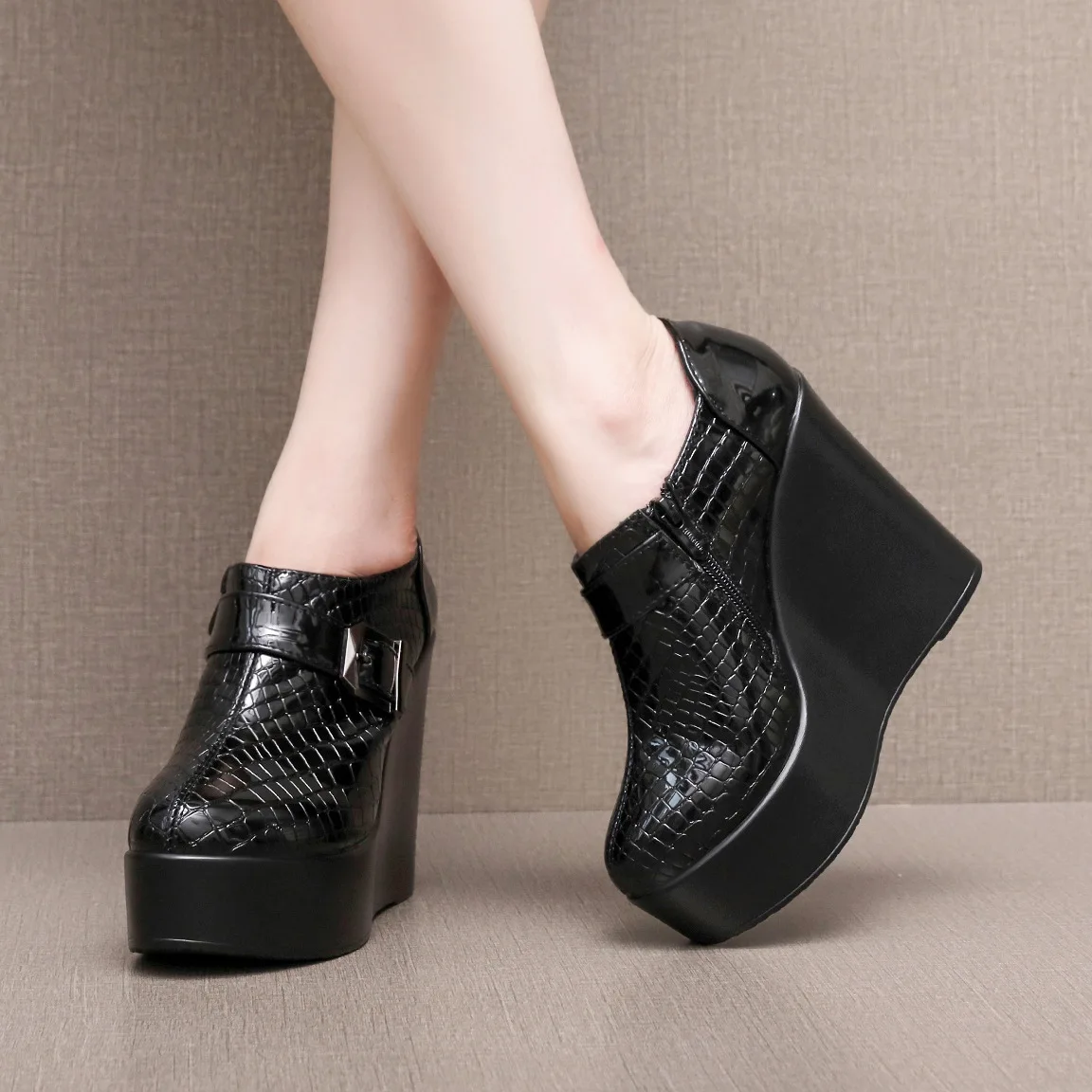 8 см, 12 см, маленький размер 33–43, удобные туфли из лакированной кожи с пряжкой, осенние туфли на танкетке, осень 2023, туфли на высоком каблуке для модели офисного платья