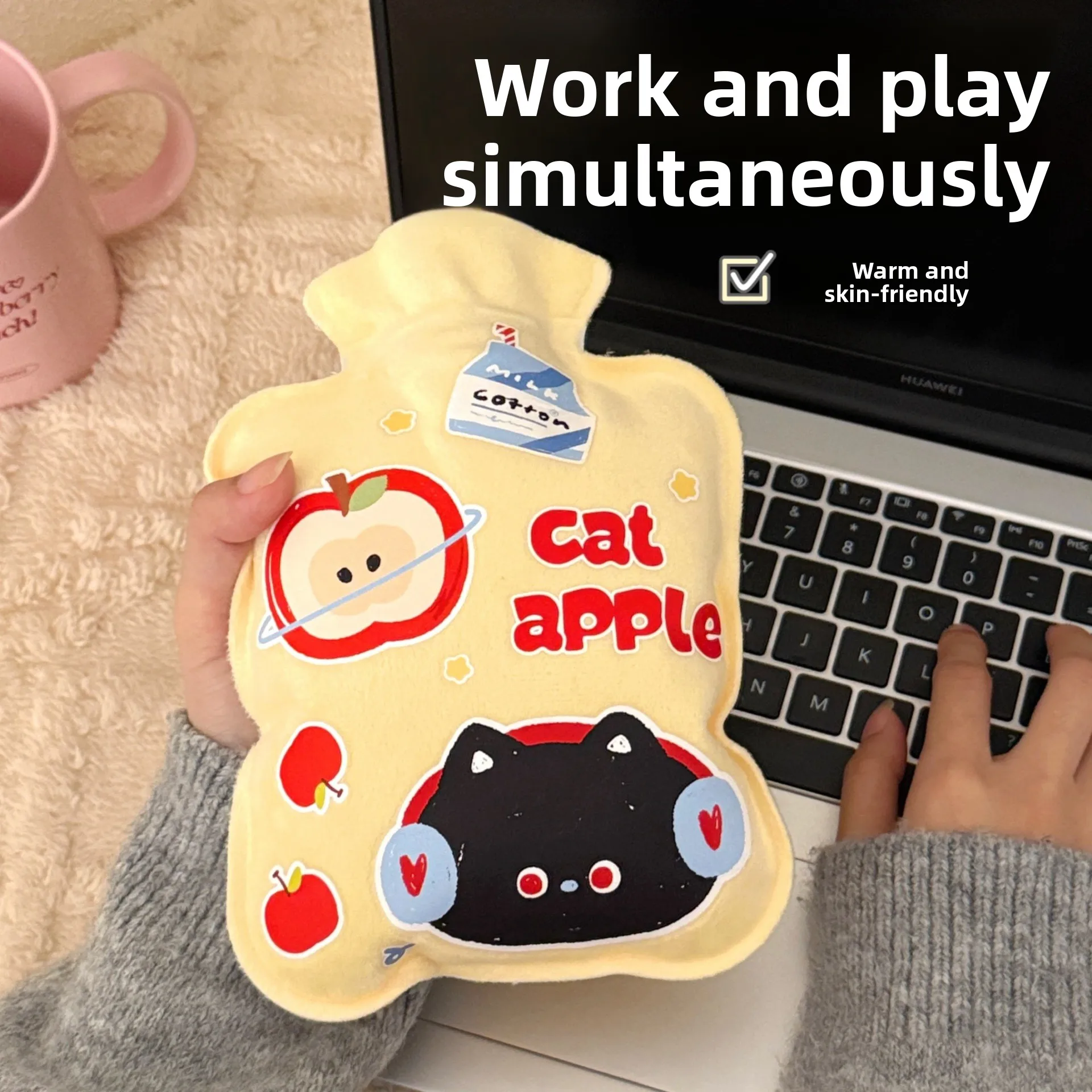 

Cute Portable Warm Water Bottle for Period Pain Relief Small Size Hand Warmer Bag Easy to Fill Ideal for Students And Travel