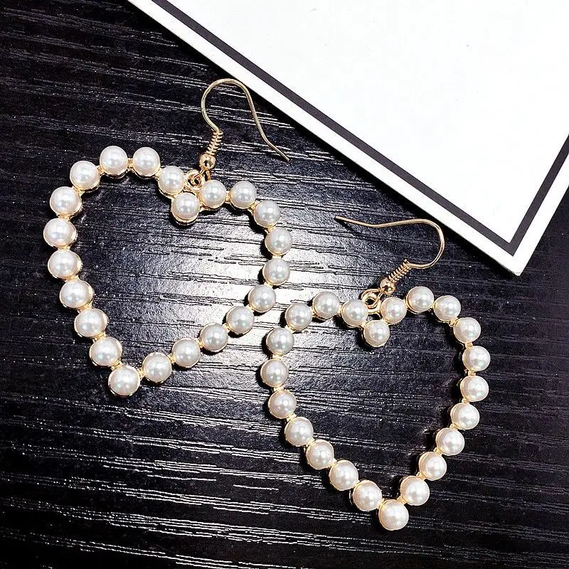 New Fashion Hollow Out Pearl Heart Dangle Earrings for Women Party Romantic White Love Drop Earrings Sweet Cute Hook Jewelry