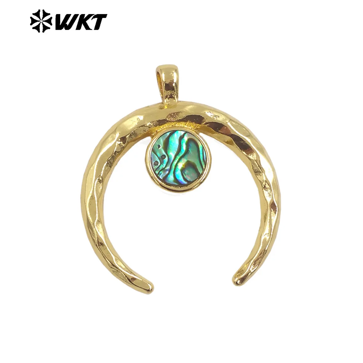 WT-JP372   2024 New Design 18K Gold Plated Crescent Shaped Abalone Pendant Exquisite Handcrafted Cost Effective Accessories