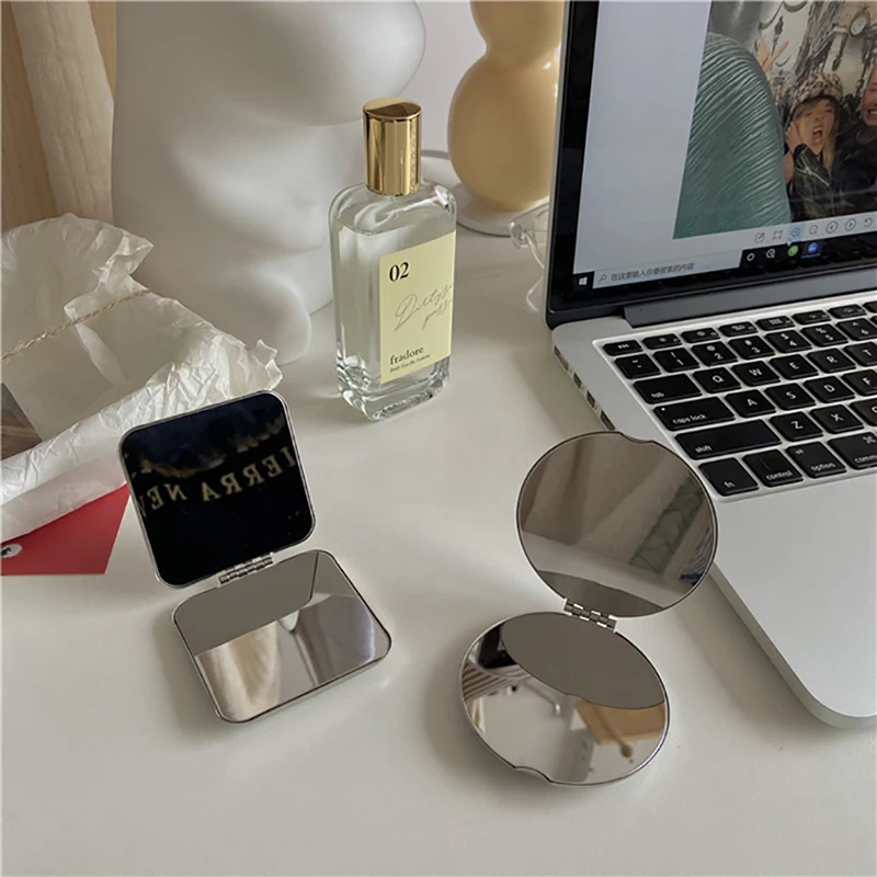 مرآة تجميل مدمجة مكبرة ، مرآة مكياج جيب 2-الوجهين ، مرآة مكياج للسفر المحمولة لحقيبة اليد ، الفولاذ المقاوم للصدأ