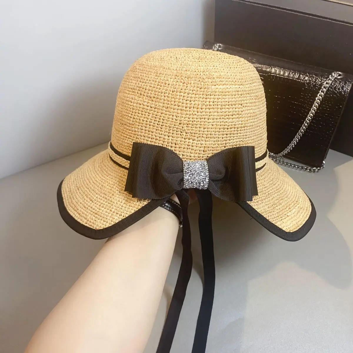 Pearl Bow Pearl Sparkling Diamond Straw Hat Summer Sun Protection Elegant and Fashionable Basin Hat Outdoor Beach Hat for Women